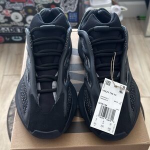adidas gazelle silver green womens Shop | Mens adidas Yeezy 700 V3 'Dark Glow' 2021 GX6144
